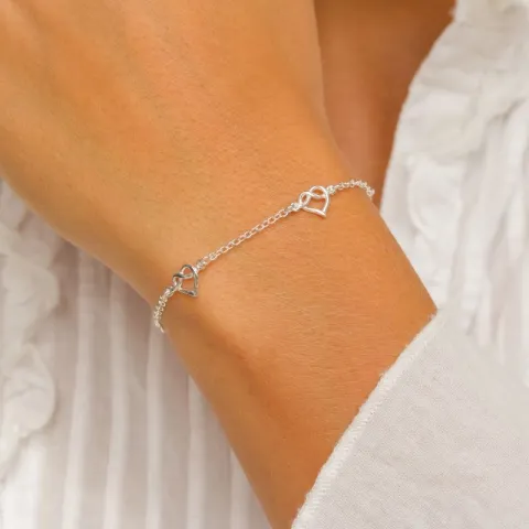 hjärta infinity armband i silver med hängen i silver